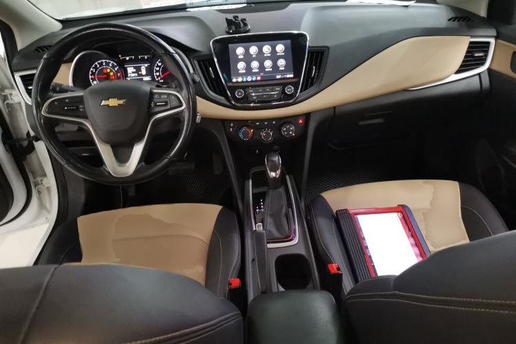 Used Chevrolet Monza 2022 320 Automatic Enjoyment Sunroof Version Center Console