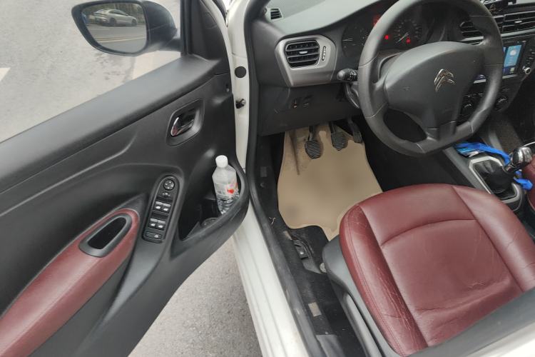 Used Citroen Elysee 2015 Zhishang Edition 1.6L Manual Fashion Model
