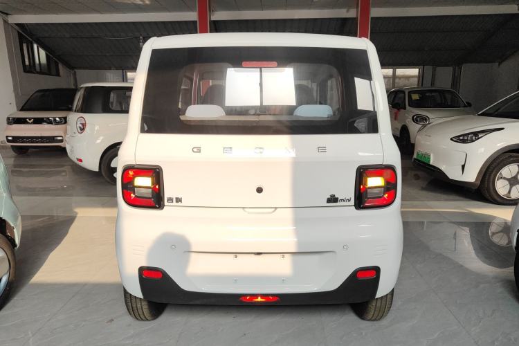 Used Geely Galaxy Panda 2024 Panda Mini 200km Endurance Bear
