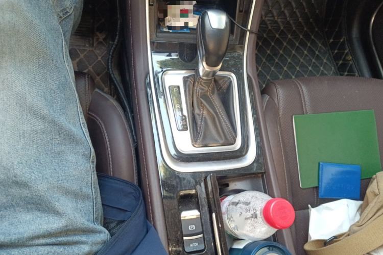 Used CHANGAN Raeton CC 2018 1.5T Automatic Elegant Starry Edition China V Standard
