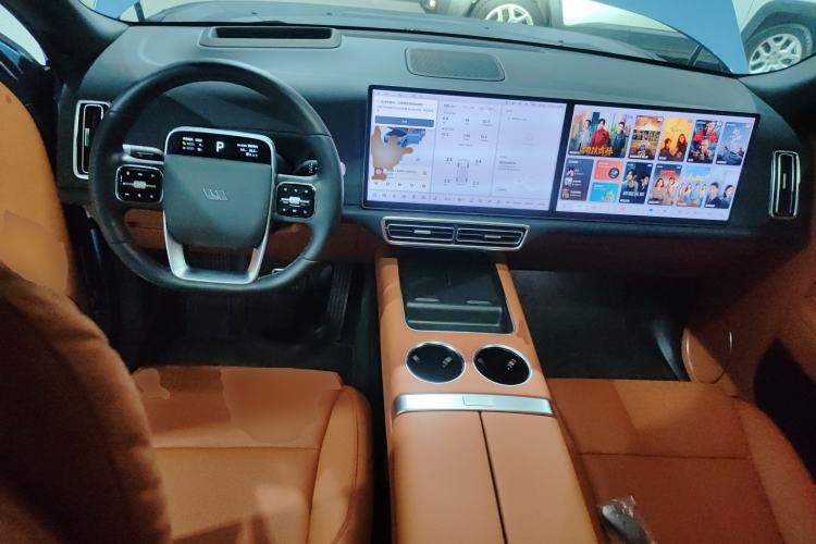 Used Li Auto L8 2023 Pro Model Center Console