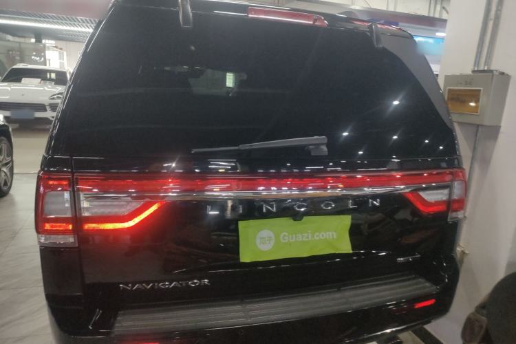 Used Lincoln Navigator 2016 3.5T AWD Rear