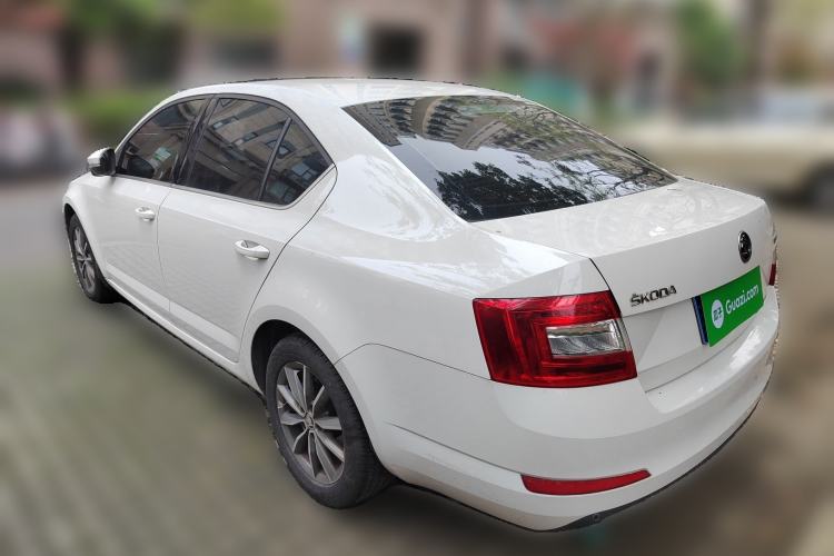 Used Skoda Octavia 2017 Classic Model 1.6L Manual Comfort Edition Rear Left 45 Deg