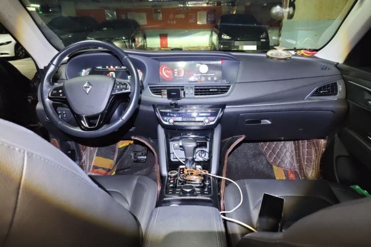 Used BORGWARD BX7 2018 28T Two-Wheel Drive Luxury Version 5 Seats China VI Emission Standard