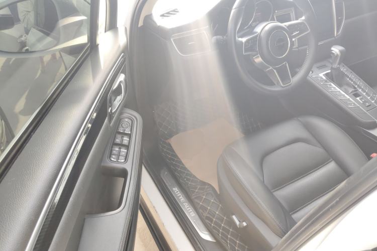 Used Zotye SR9 2017 2.0T Automatic Ultimate Edition Driver Seat