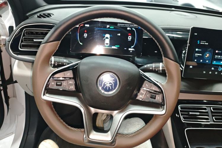 Used BYD Qin PLUS 2024 Honor Edition EV 510KM Leading Model Steering Wheel