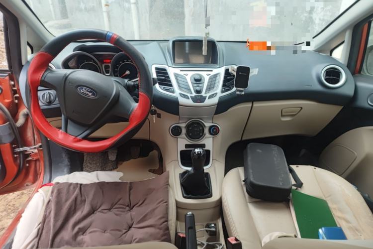 Used Ford Fiesta 2011 Hatchback 1.5L Manual Fashion Edition Center Console