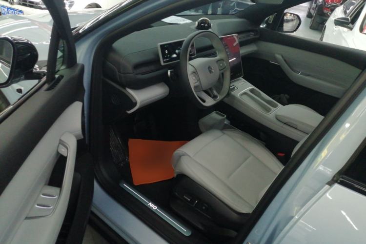 Used Nio ES6 2024 75 kWh
