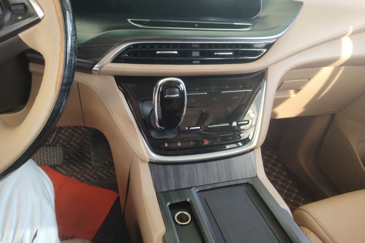 Used Buick GL8 2020 ES Land Cruiser 653T Luxury Edition