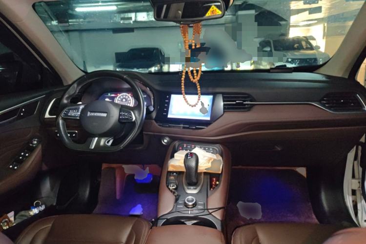 Used Haval F7 2020 2.0T All-Wheel Drive iJoy Center Console