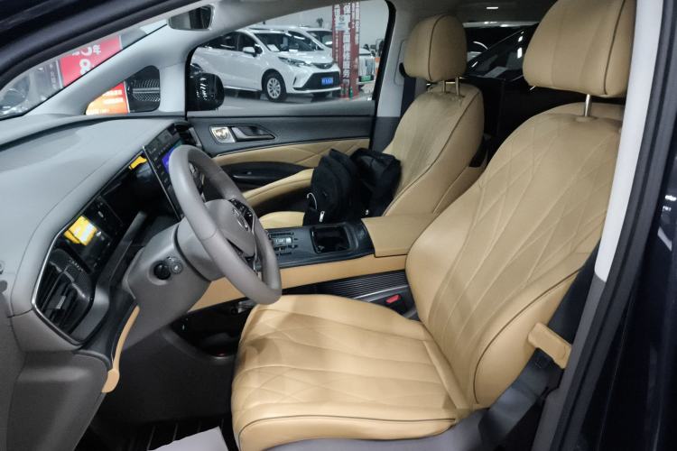 Used Denza D9 2022 DM-i 970 Four-Wheel Drive Prestige Model