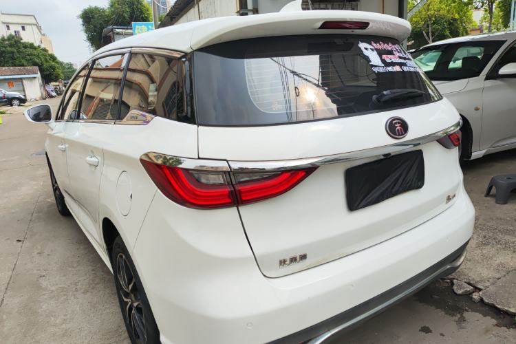 Used BYD Song MAX 2017 1.5T Manual Smart Connect Luxury 7-Seater
