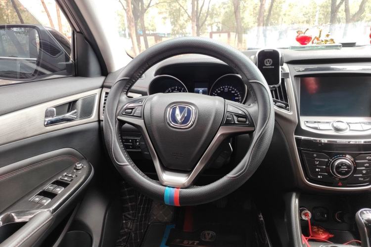 Used CHANGAN CS75 2017 Shangkui Edition 1.5T Manual Fengxiang Model
