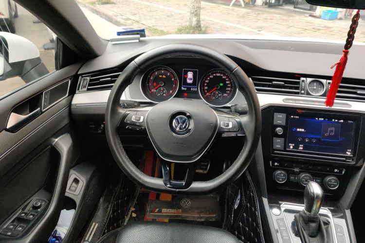 Used Volkswagen FAW-Volkswagen CC 2019 330TSI Glamour Edition China VI Steering Wheel