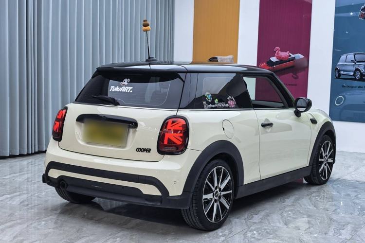 Used MINI MINI 2023 1.5T COOPER Artist
