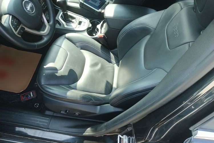 Used Jeep Cherokee 2016 2.4L Leading Edition