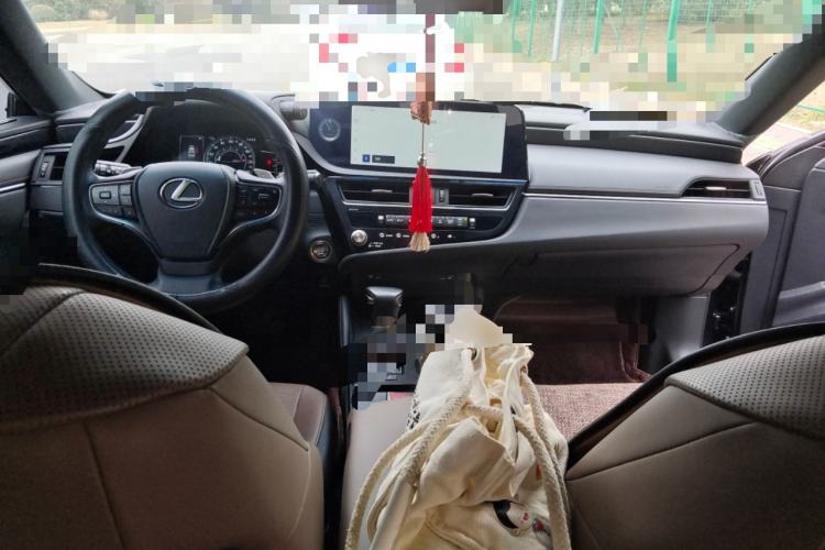 Used Lexus ES 2022 200 Excellence Edition
