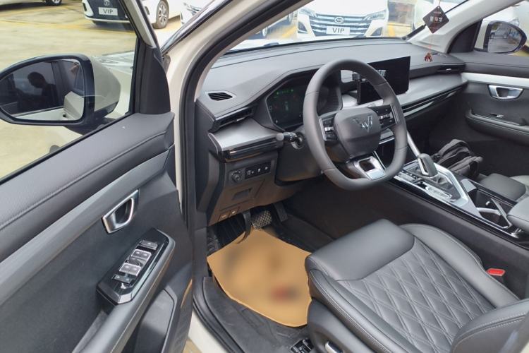 Used Wuling Asta 2022 2.0L DHT Electric-Speed Version