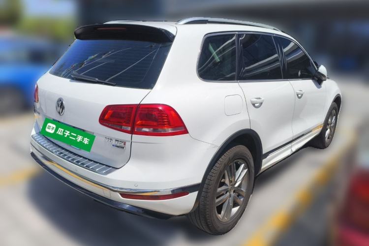 Used Volkswagen Touareg 2016 3.0 TSI High-End Version Rear Right 45 Deg