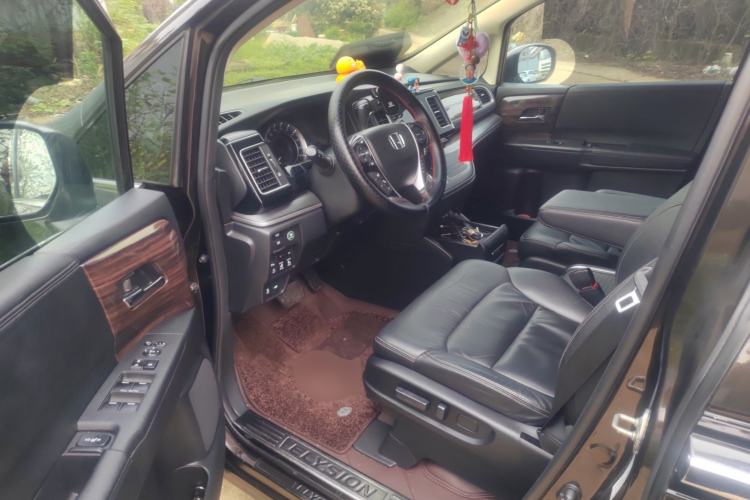 Used Honda Elysion 2016 2.4L Luxury Edition Driver Seat