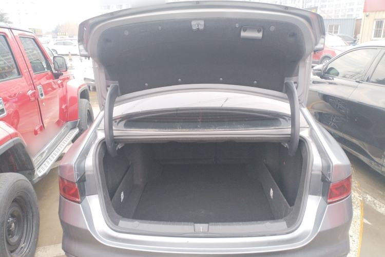 Used BYD Qin PLUS 2021 EV 400KM Luxury Model
