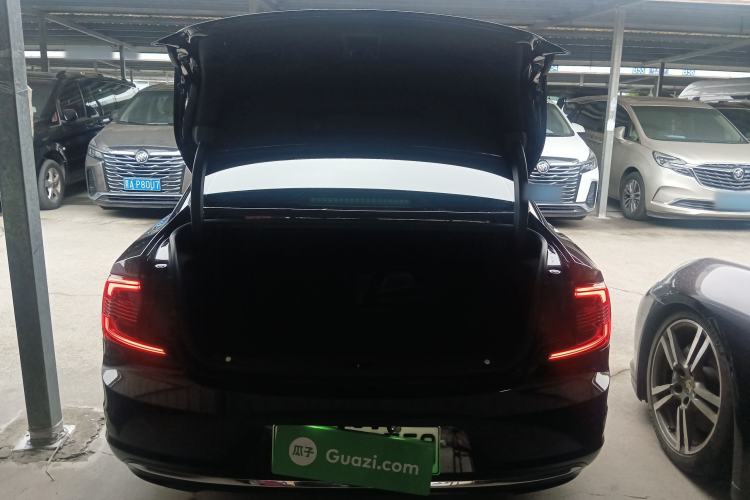 Used Volvo S90 New Energy 2022 T8 eDrive Hybrid Luxury Edition Trunk