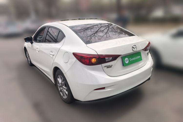Used Mazda 3 Axela 2016 Sedan 1.5L Manual Comfort Model
