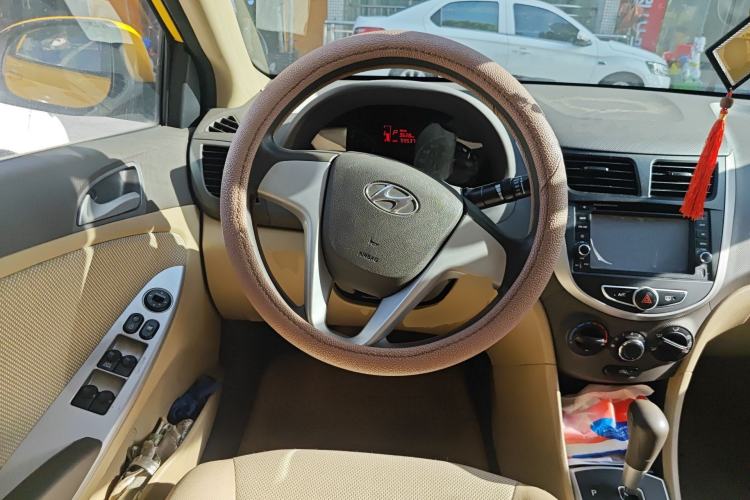 Used Hyundai Verna (older generation) 2010 Sedan 1.4L Automatic Comfort Model GS