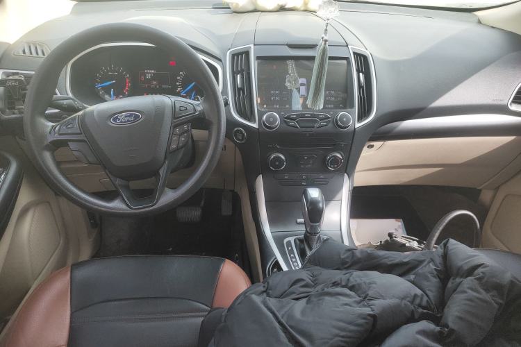 Used Ford Edge 2016 EcoBoost 245 Two-Wheel-Drive Titanium 5-Seater
