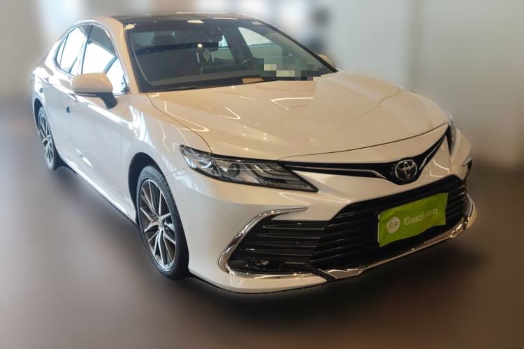 Used Toyota Camry 2023 2.5G Luxury Edition Front Right 45 Deg