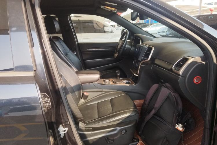 Used Jeep Grand Cherokee 2014 3.0L Comfort Navigation Edition
