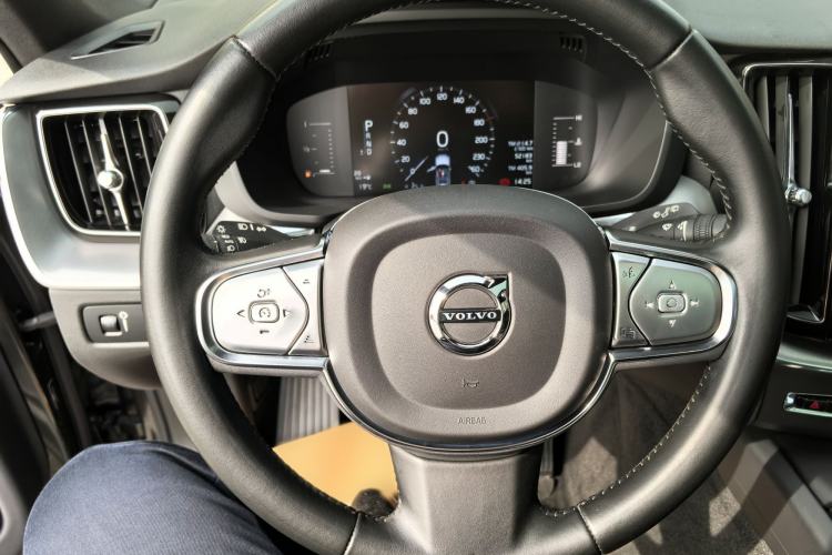 Used Volvo XC60 2021 T5 4x4 Smart Luxury Edition Interior 13