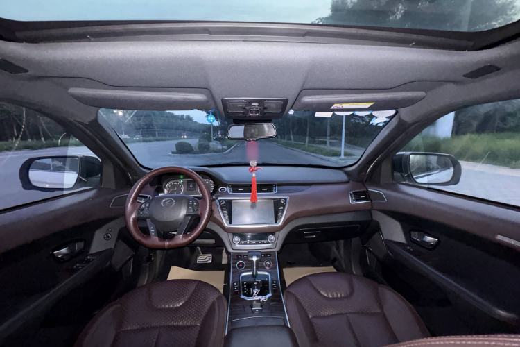 Used Land X7 2015 2.0T Panoramic Prestige Edition

