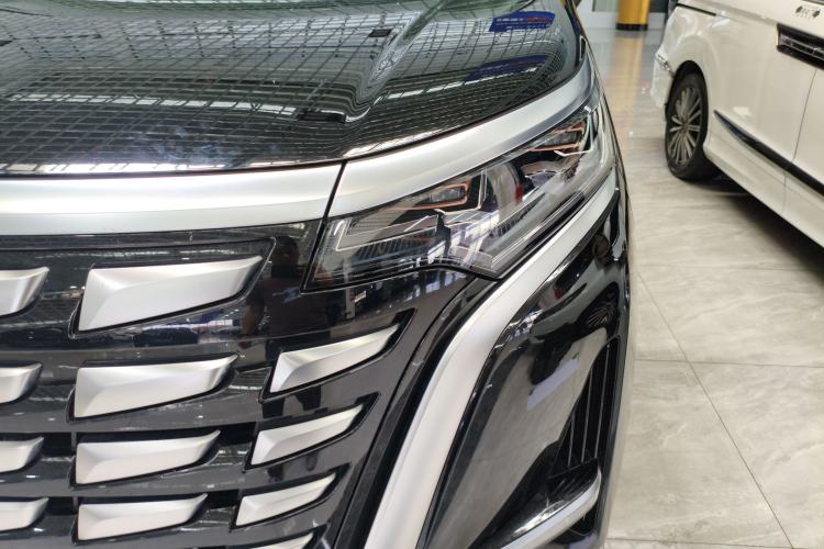 Used Denza D9 2022 DM-i 970 Four-Wheel Drive Prestige Model