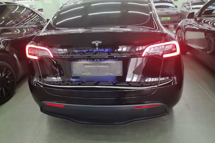 Used Tesla Model Y 2021 Long-Range All-Wheel-Drive Version