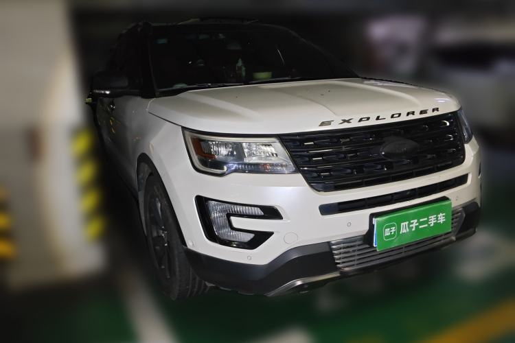 Used Ford Explorer 2017 2.3T Elite Edition Front Right 45 Deg