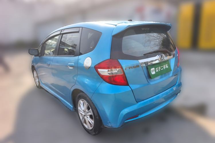 Used Honda Fit 2011 1.5L automatic panoramic sunroof version
