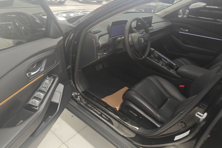 Used Honda Accord 2024 260TURBO Luxury Edition Driver Seat