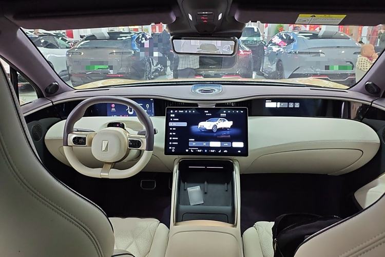 Used Avatr 11 2024 700 Three-Laser Four-Wheel Drive Recommended Version