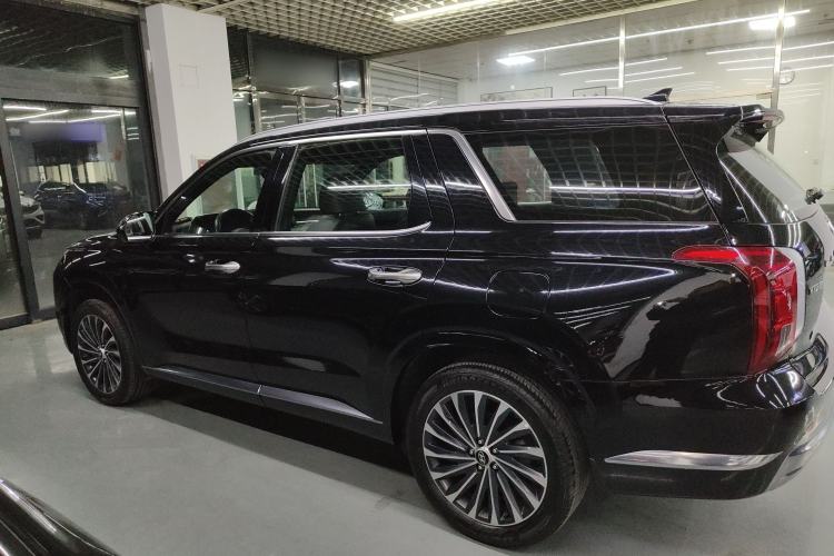 Used Hyundai Palisade 2023 3.5L Automatic All-Wheel Drive Calligraphy