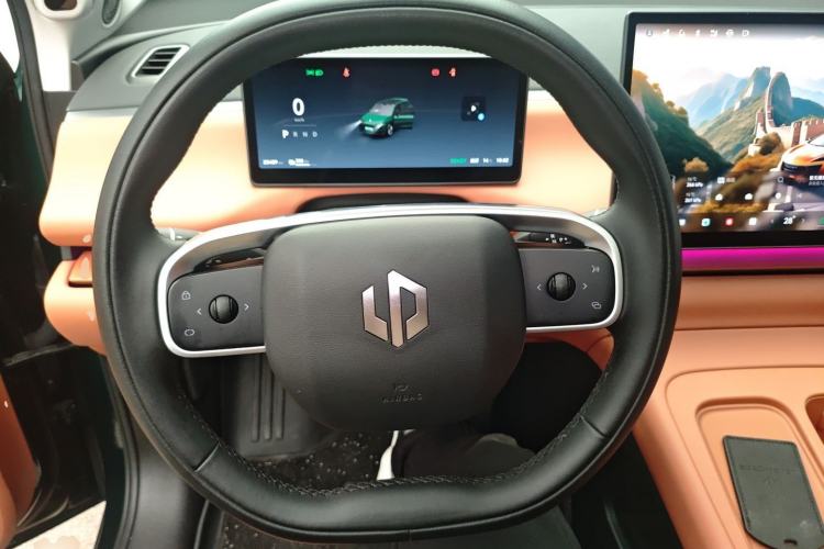 Used Leapmotor C10 2024 530 LiDAR Edition Steering Wheel