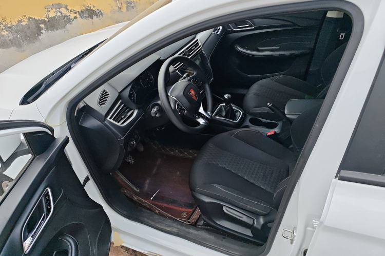 Used Roewe i5 2020 1.5L Manual 4G Connect Luxury Edition
