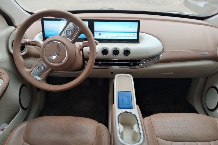 Used Wuling Bingo 2025 410 km Lingxi Deluxe Edition Center Console