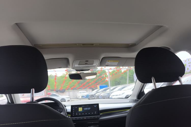 Used Roewe i5 2021 1.5L CVT Platinum Edition Headliner