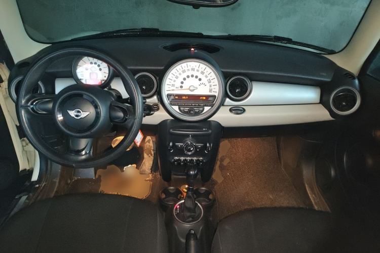 Used MINI Clubman 2011 1.6L ONE Center Console