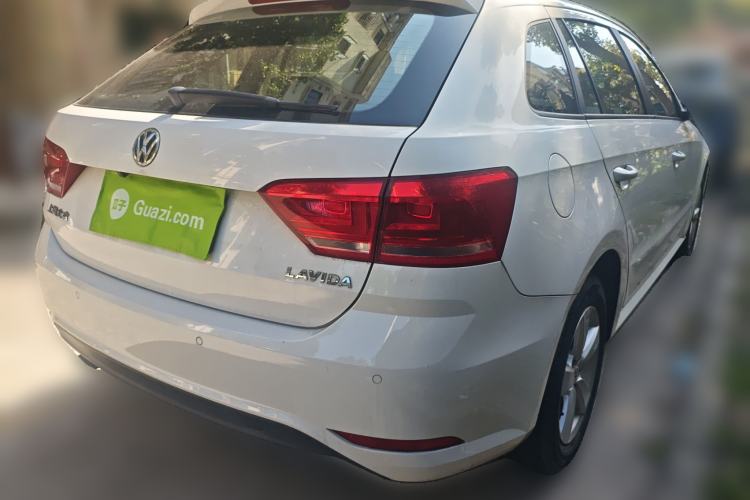 Used Volkswagen Gran Lavida 2015 1.6L Automatic Fashion Edition Rear Right 45 Deg