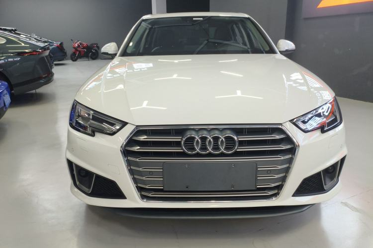 Used Audi A4L 2019 40 TFSI Fashion Version China V