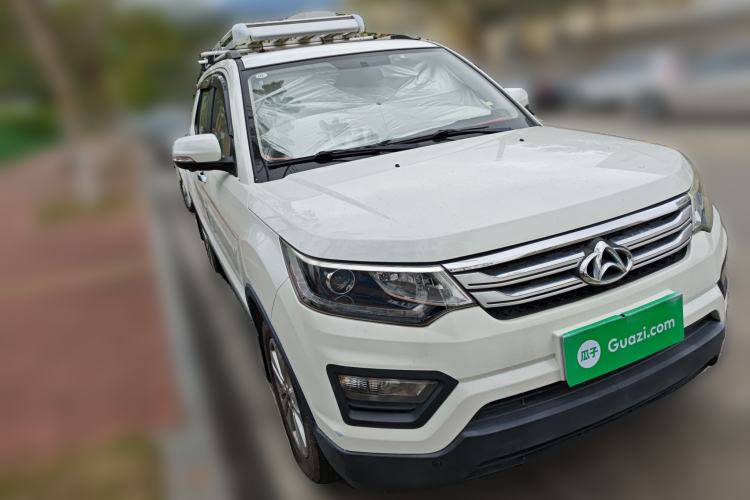 Used CHANGAN OSHAN CX70 2016 1.6L Manual Luxury Model Front Right 45 Deg