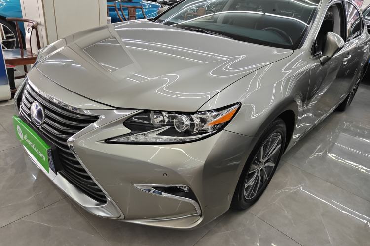 Used Lexus ES 2015 300h Comfort Edition