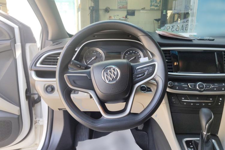Used Buick GT 2015 15N Automatic Deluxe Edition Steering Wheel